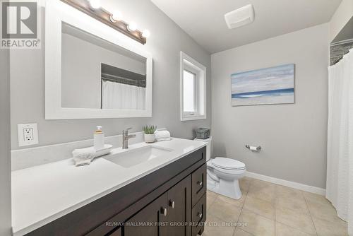 42 Hanna Drive, Clarington (Bowmanville), ON - Indoor Photo Showing Bathroom