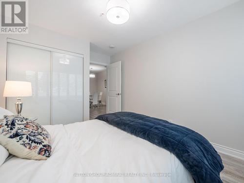 101B - 9090 Yonge Street, Richmond Hill (South Richvale), ON - Indoor Photo Showing Bedroom