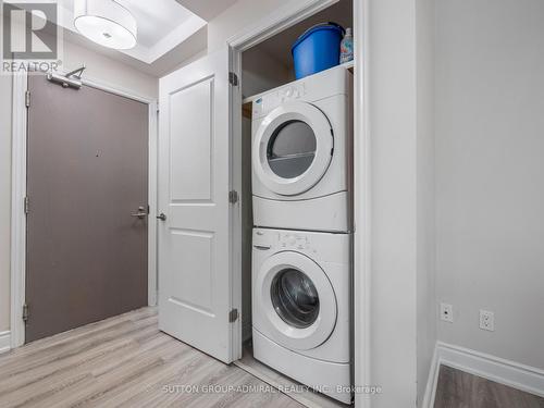 101B - 9090 Yonge Street, Richmond Hill (South Richvale), ON - Indoor Photo Showing Laundry Room