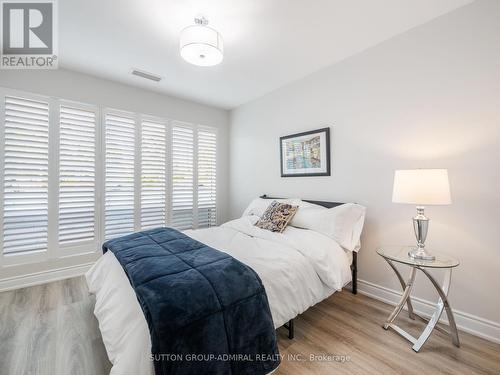 101B - 9090 Yonge Street, Richmond Hill (South Richvale), ON - Indoor Photo Showing Bedroom