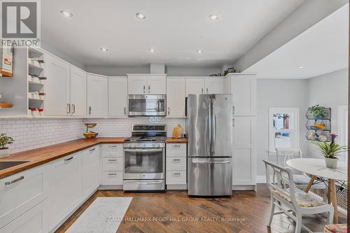 408 Simcoe Street, Newmarket (Central Newmarket), ON - Indoor Photo Showing Kitchen With Upgraded Kitchen