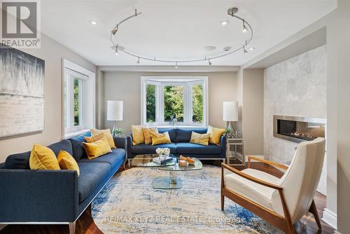 50 Norwich Drive, Markham (Raymerville), ON - Indoor Photo Showing Living Room With Fireplace