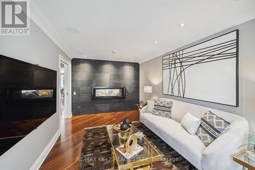 50 Norwich Drive, Markham (Raymerville), ON - Indoor With Fireplace