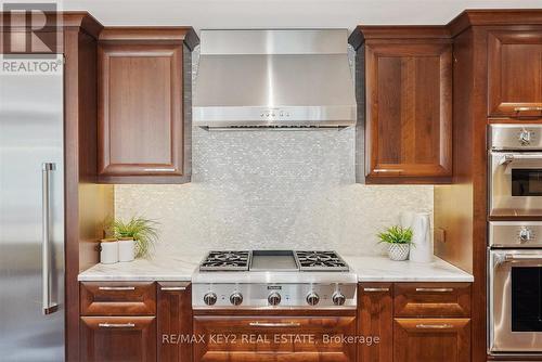 50 Norwich Drive, Markham (Raymerville), ON - Indoor Photo Showing Kitchen With Stainless Steel Kitchen With Upgraded Kitchen