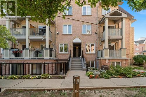 742 - 75 Weldrick Road E, Richmond Hill (Observatory), ON - Outdoor With Balcony With Facade