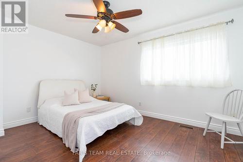 1251 Coleman Court, Innisfil (Alcona), ON - Indoor Photo Showing Bedroom