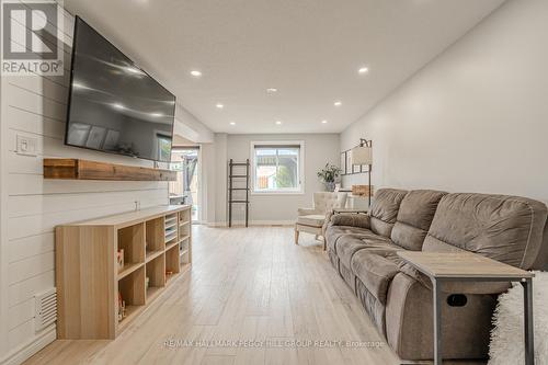 26 Monarchy Street, Barrie, ON - Indoor Photo Showing Living Room