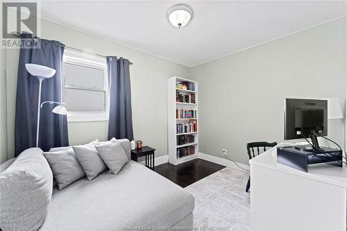 2056 Westminster, Windsor, ON - Indoor Photo Showing Bedroom