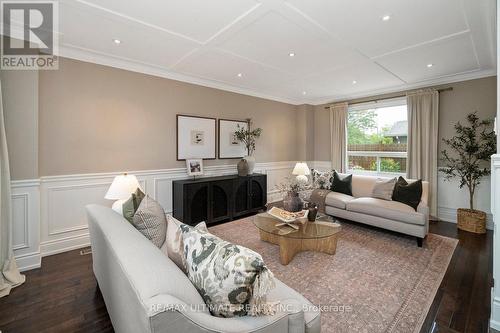 1684 Bough Beeches Boulevard, Mississauga (Rathwood), ON - Indoor Photo Showing Living Room