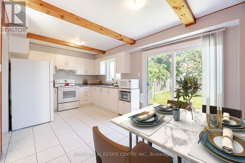 28 Panda Lane, Brampton (Northgate), ON - Indoor Photo Showing Kitchen