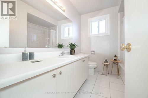 28 Panda Lane, Brampton (Northgate), ON - Indoor Photo Showing Bathroom