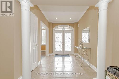 97 Royal West Drive, Brampton, ON - Indoor Photo Showing Other Room