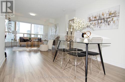 1812 - 335 Webb Drive, Mississauga, ON - Indoor Photo Showing Dining Room