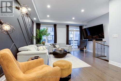 1639 Blanefield Road, Mississauga (Mineola), ON - Indoor Photo Showing Living Room