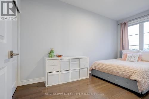 1639 Blanefield Road, Mississauga, ON - Indoor Photo Showing Bedroom