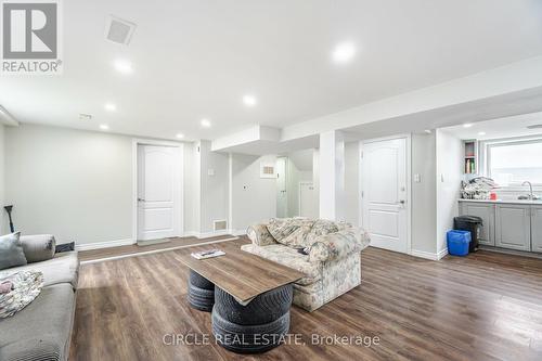 4 Deloraine Drive, Brampton, ON - Indoor