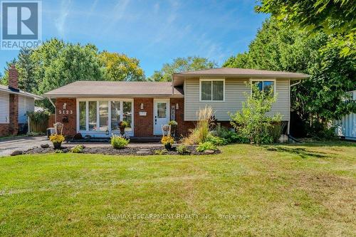 5123 Cherryhill Crescent, Burlington, ON - Outdoor With Facade