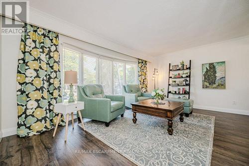 5123 Cherryhill Crescent, Burlington (Appleby), ON - Indoor Photo Showing Living Room