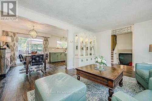 5123 Cherryhill Crescent, Burlington, ON - Indoor Photo Showing Living Room