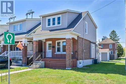 145 Connaught Avenue N, Hamilton, ON - Outdoor