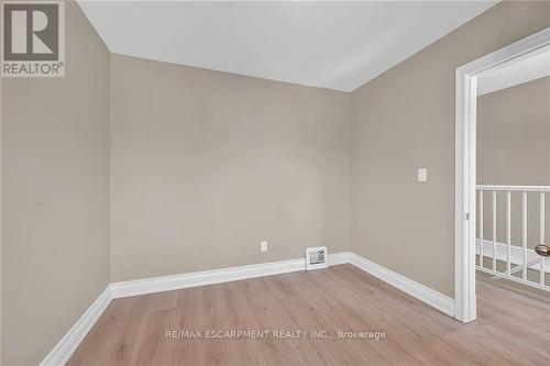 145 Connaught Avenue N, Hamilton, ON - Indoor Photo Showing Other Room