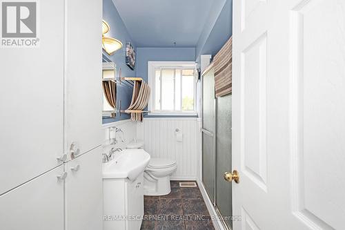 267 Winona Road, Hamilton, ON - Indoor Photo Showing Bathroom