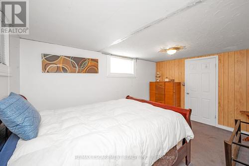 267 Winona Road, Hamilton (Winona), ON - Indoor Photo Showing Bedroom