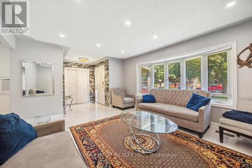 59 Maywood Road, Kitchener, ON - Indoor Photo Showing Living Room