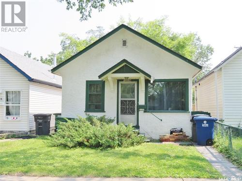 1214 G Avenue N, Saskatoon, SK - Outdoor