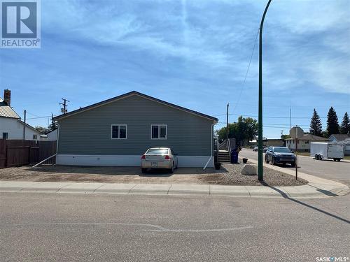 114 4Th Avenue W, Biggar, SK 