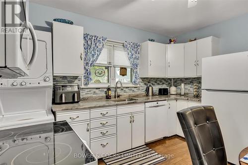 666 Lillian Street, Peterborough (Monaghan), ON - Indoor Photo Showing Laundry Room