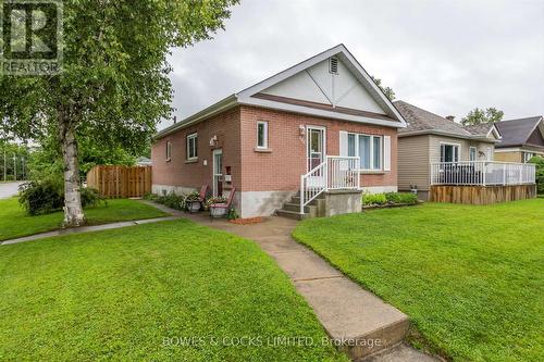 666 Lillian Street, Peterborough (Monaghan), ON - Outdoor With Deck Patio Veranda