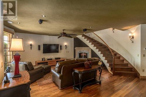 1555 Gregory Road, West Kelowna, BC - Indoor