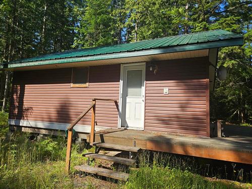 3848 Rock Island Road, Nakusp, BC - Outdoor With Exterior