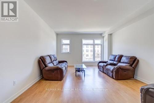 119 Cornell Rouge Boulevard, Markham, ON - Indoor Photo Showing Living Room