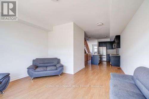 119 Cornell Rouge Boulevard, Markham, ON - Indoor Photo Showing Living Room