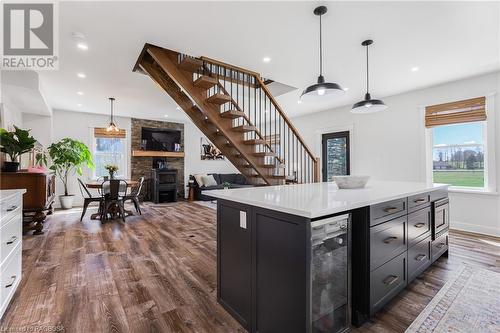 315421 Highway 6, Chatsworth (Twp), ON - Indoor Photo Showing Kitchen