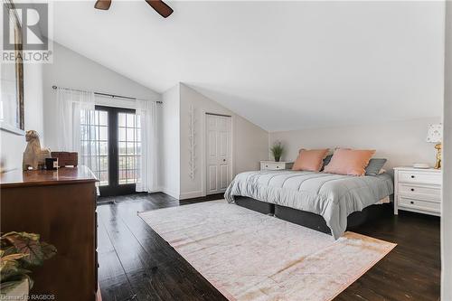 315421 Highway 6, Chatsworth (Twp), ON - Indoor Photo Showing Bedroom