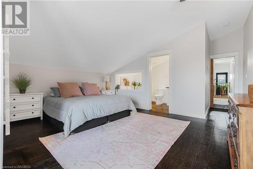 315421 Highway 6, Chatsworth (Twp), ON - Indoor Photo Showing Bedroom