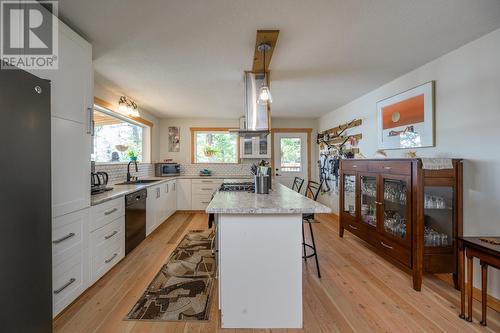 51795 Guest Road, Cluculz Lake, BC - Indoor Photo Showing Kitchen