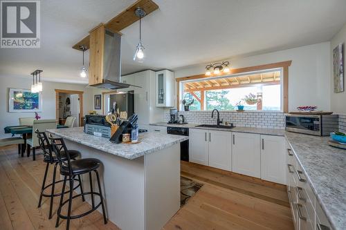 51795 Guest Road, Cluculz Lake, BC - Indoor Photo Showing Kitchen With Upgraded Kitchen