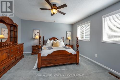 15 Orr Court, Clarington (Bowmanville), ON - Indoor Photo Showing Bedroom