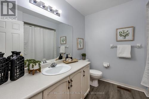 15 Orr Court, Clarington (Bowmanville), ON - Indoor Photo Showing Bathroom