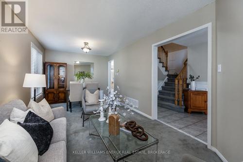 15 Orr Court, Clarington (Bowmanville), ON - Indoor Photo Showing Living Room