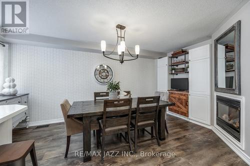 106 West Side Drive, Clarington (Bowmanville), ON - Indoor Photo Showing Dining Room