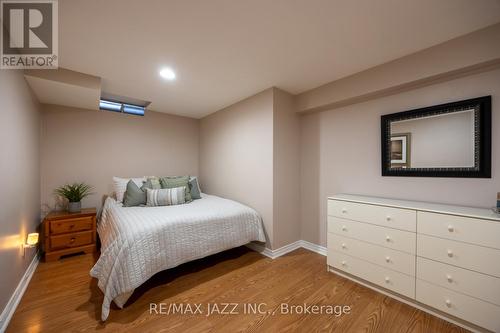 106 West Side Drive, Clarington (Bowmanville), ON - Indoor Photo Showing Bedroom