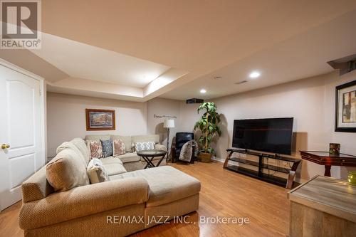 106 West Side Drive, Clarington (Bowmanville), ON - Indoor