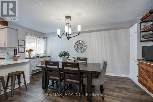 106 West Side Drive, Clarington (Bowmanville), ON - Indoor Photo Showing Dining Room