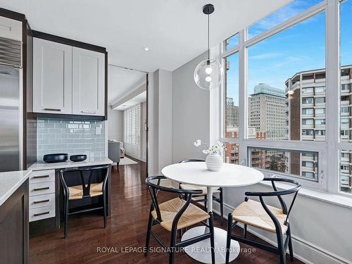 1102-55 Delisle Ave, Toronto, ON - Indoor Photo Showing Dining Room