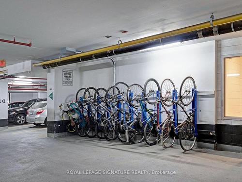 1102-55 Delisle Ave, Toronto, ON - Indoor Photo Showing Garage